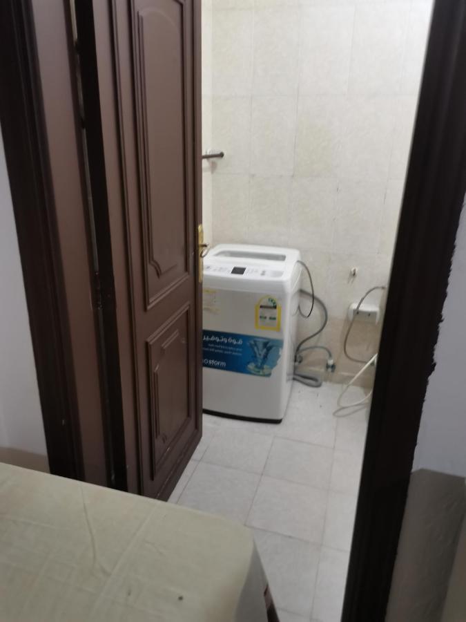 公寓 شقه بغرفه وصاله وبلكونه بدون شراكة *