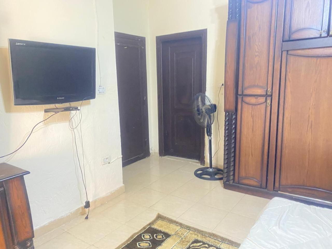 公寓 شقه بغرفه وصاله وبلكونه بدون شراكة 安曼